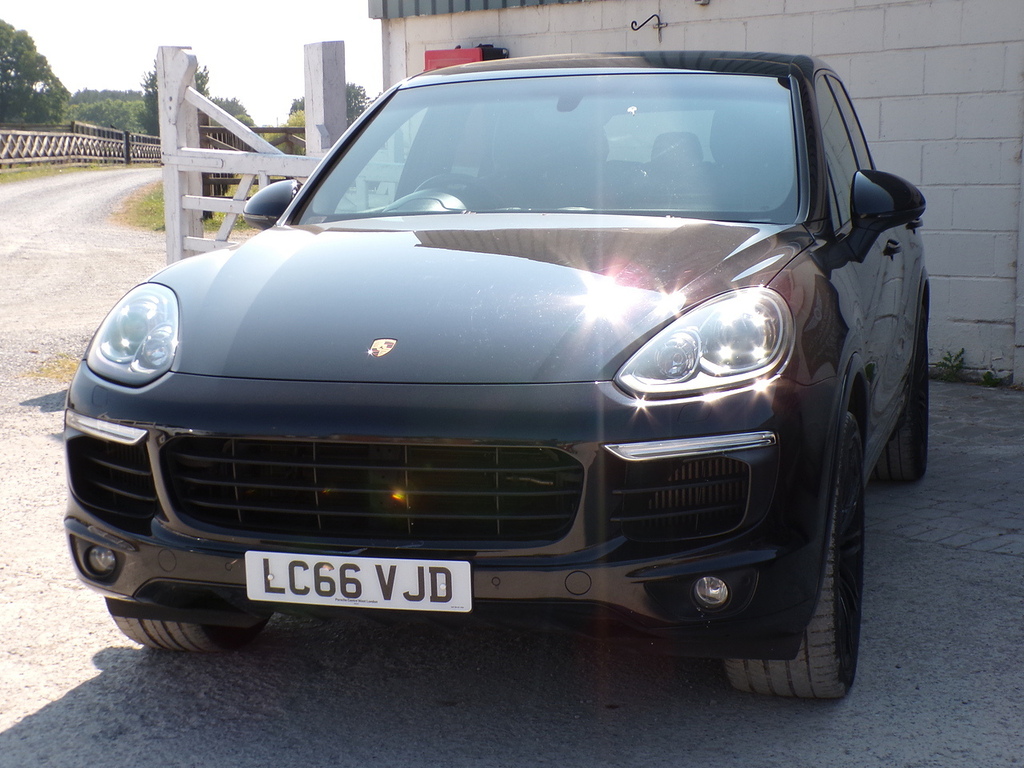 Porsche Cayenne Td V8 S Black #3