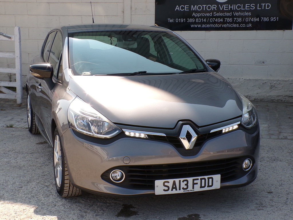 Renault Clio Dynamique Medianav Grey #2
