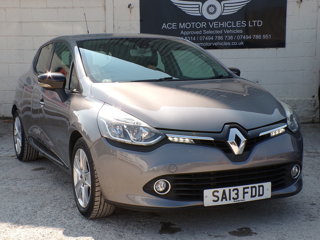Renault Clio Dynamique Medianav Grey