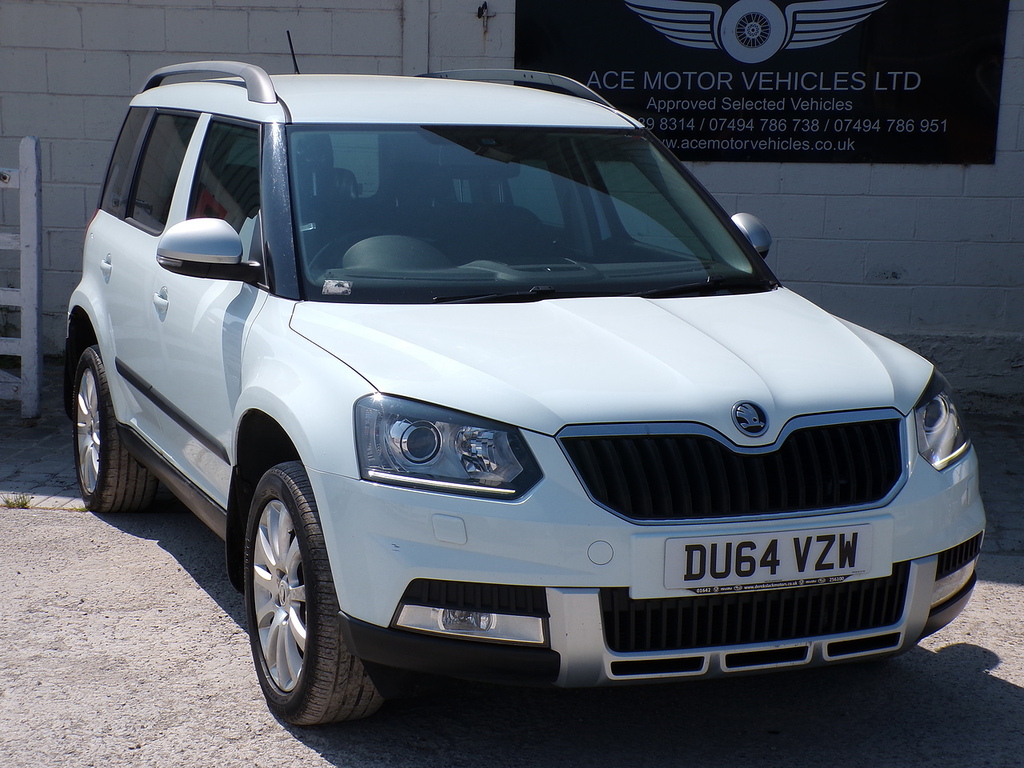 Skoda Yeti Tdi Elegance White #2