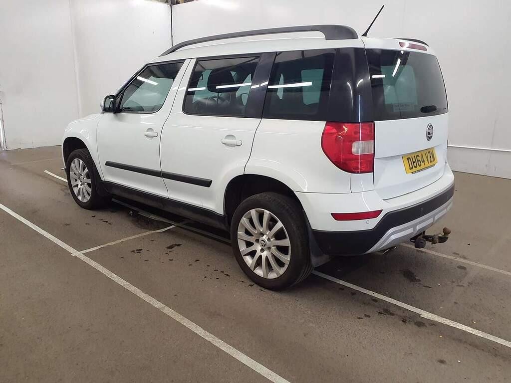 Skoda Yeti Tdi Elegance White #5