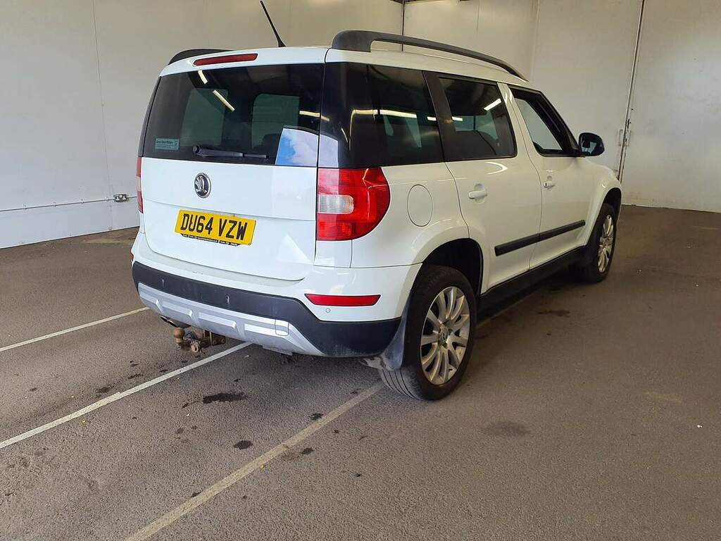 Skoda Yeti Tdi Elegance White #6