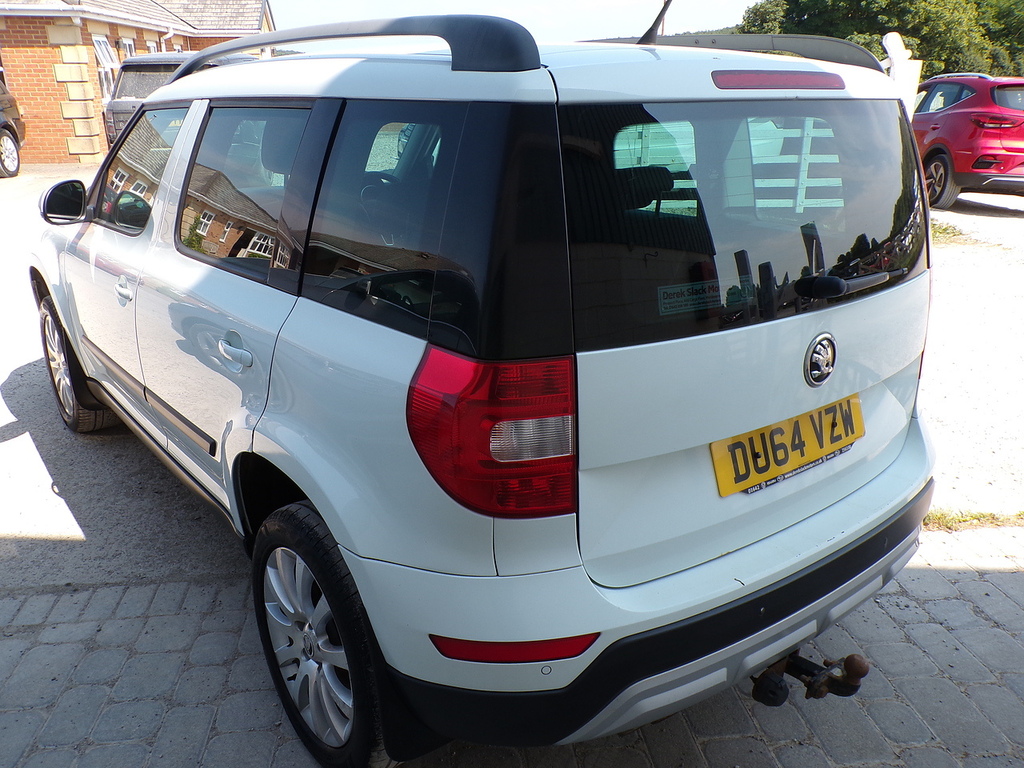 Skoda Yeti Tdi Elegance White #6