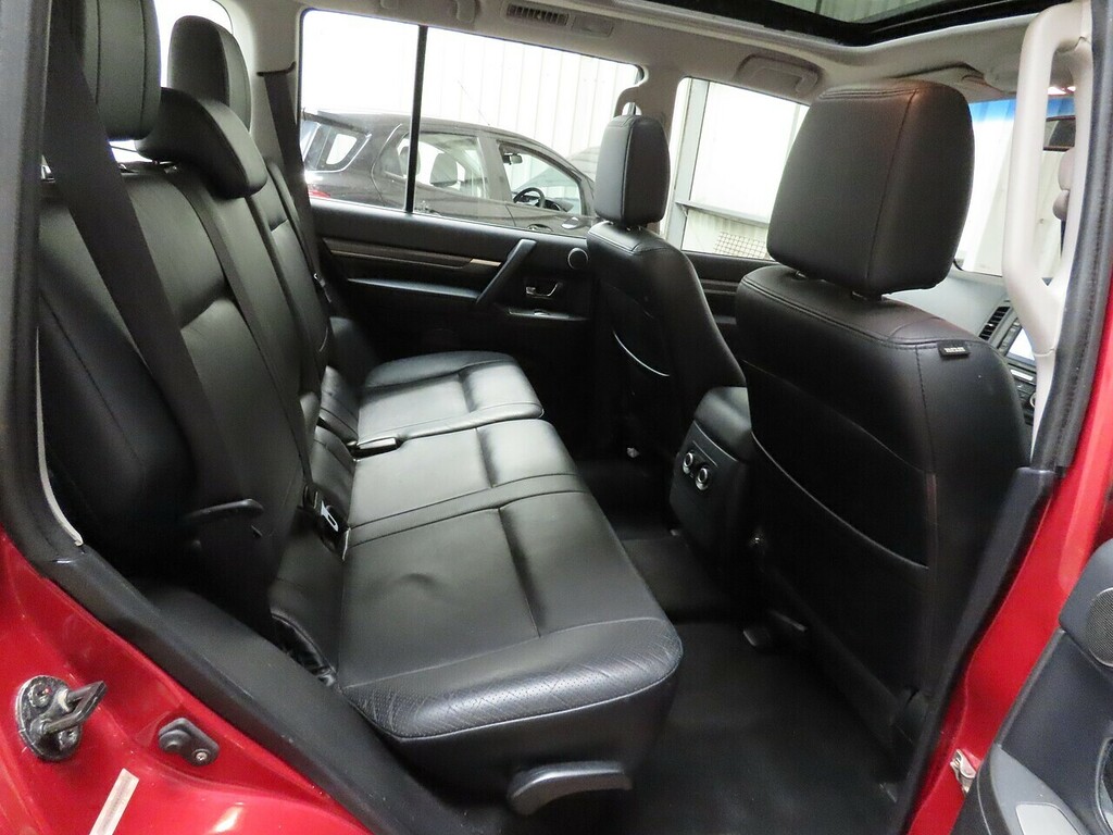 Mitsubishi Shogun Di-dc Elegance Red #3