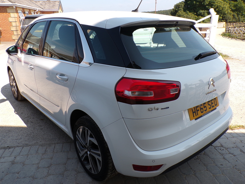 Citroen C4 Picasso Bluehdi Exclusive White #6