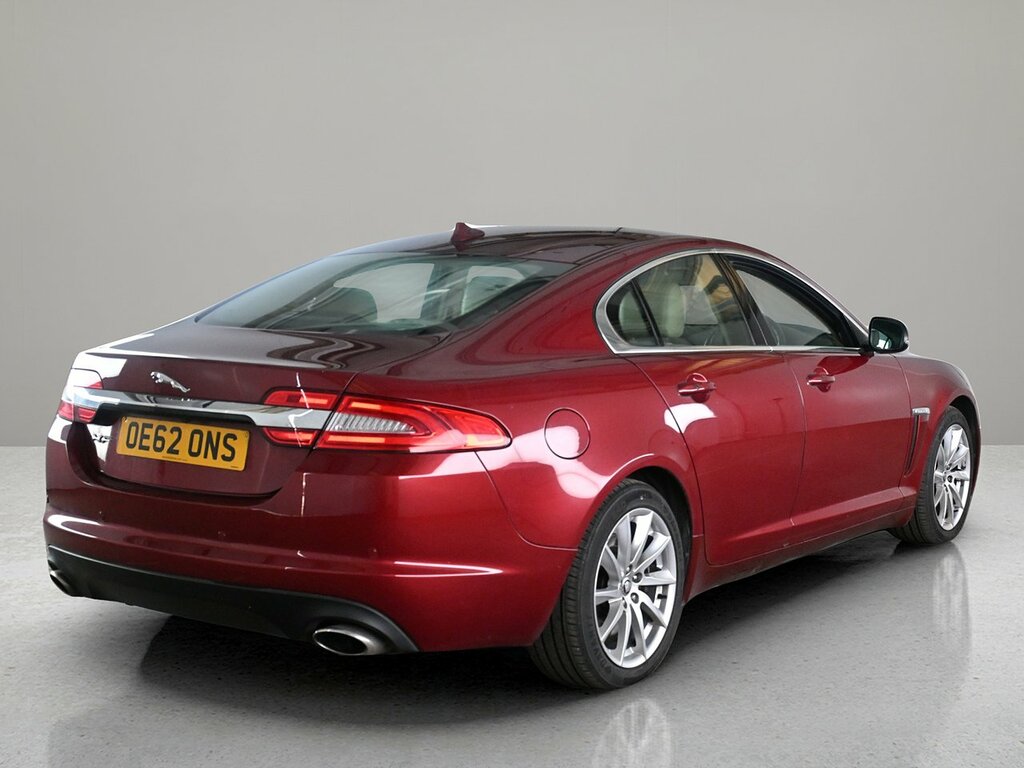 Jaguar XF D V6 Premium Luxury Red #4