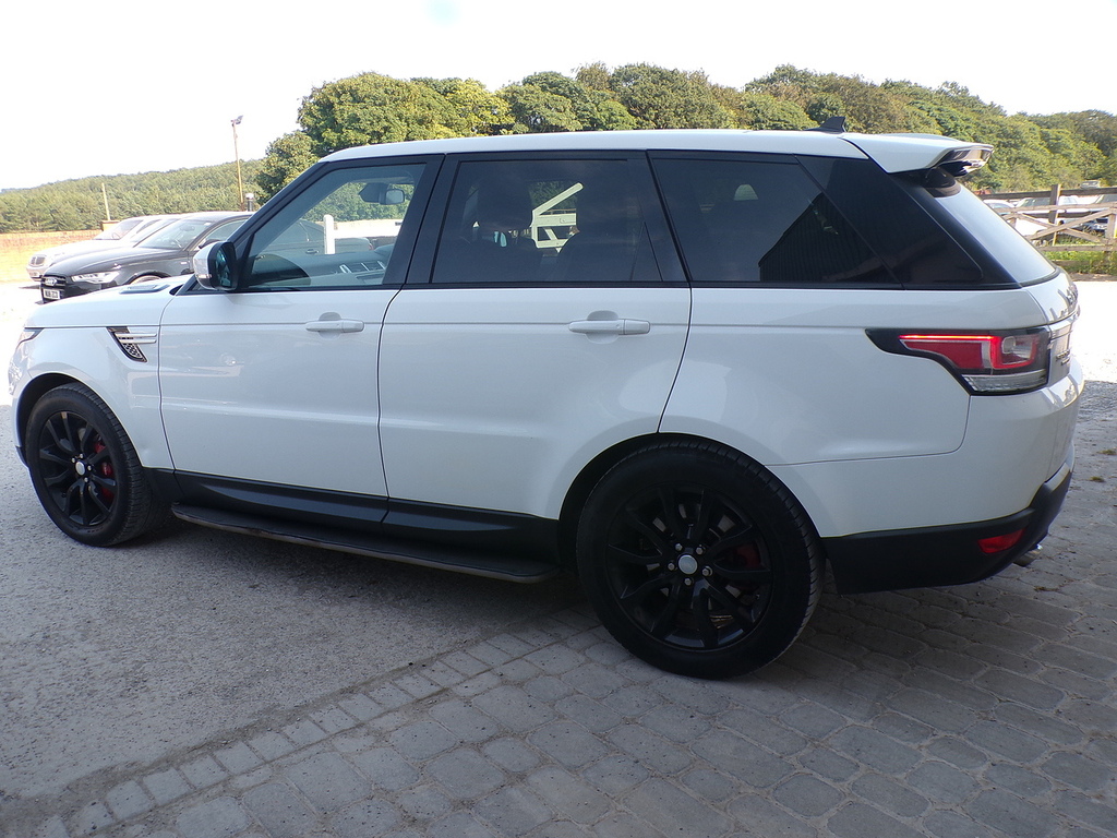 Land Rover Range Rover Sport Sd V6 Hse White #4