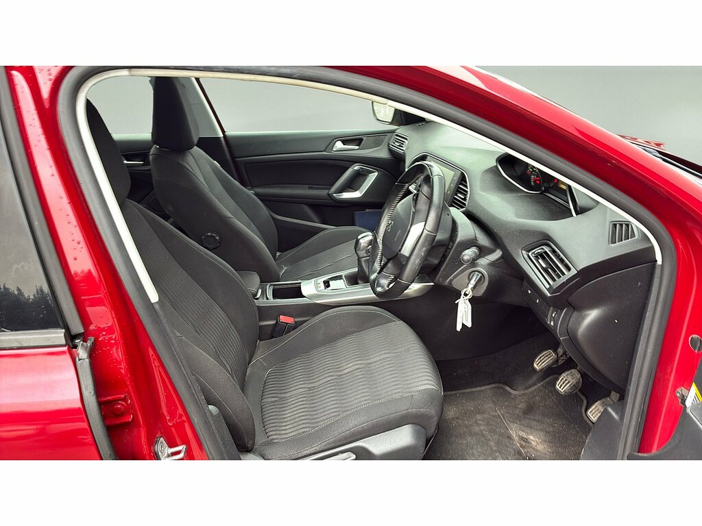Peugeot 308 Hdi Active Red #3