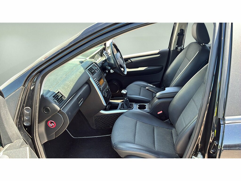 Mercedes-Benz B Class B180 Cdi Se Black #6