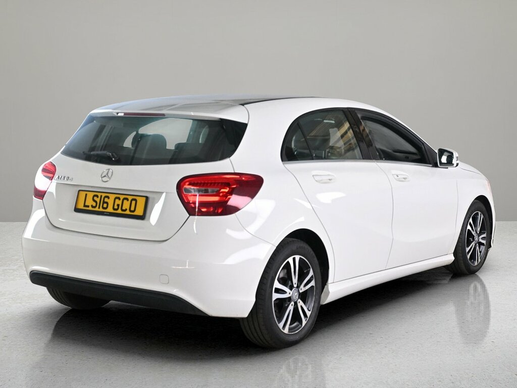 Mercedes-Benz A Class A180d Se LS16GCO White #4