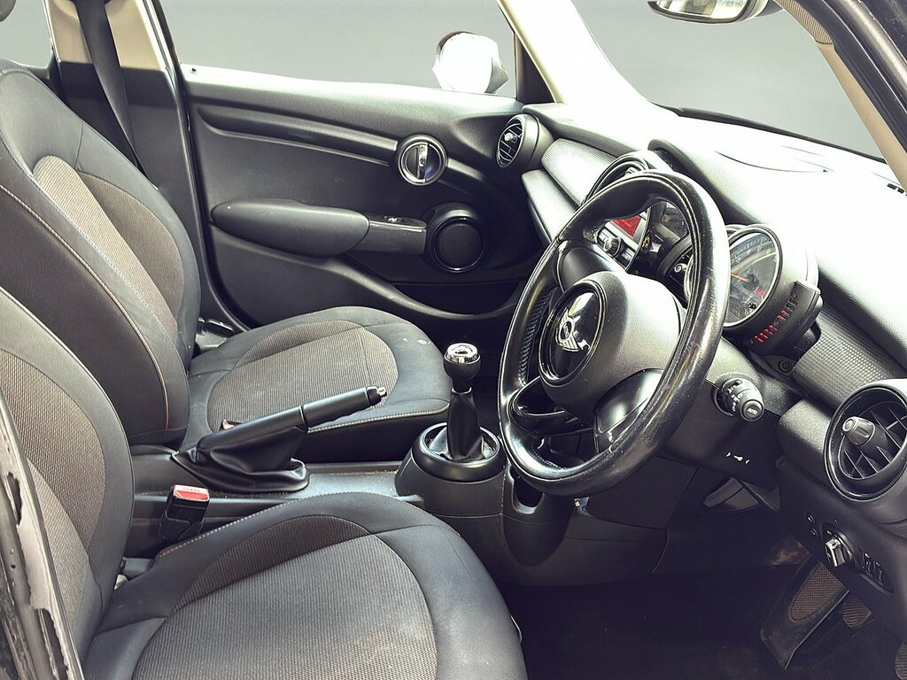 Mini Hatch One SN16WFP Black #5