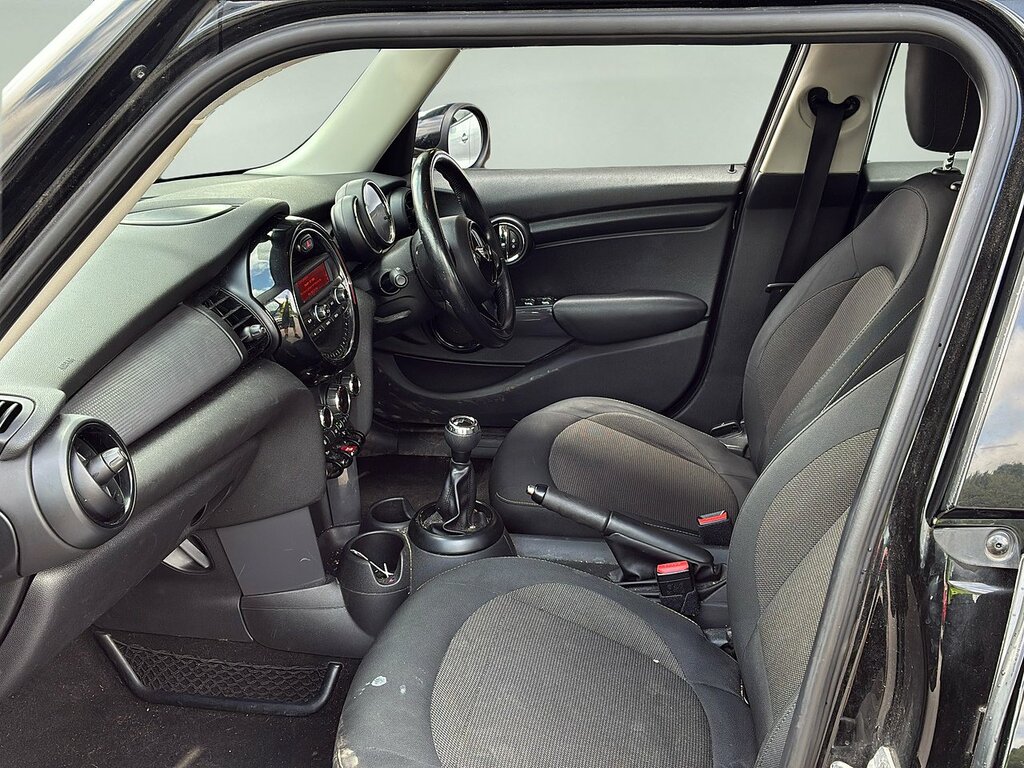 Mini Hatch One SN16WFP Black #6