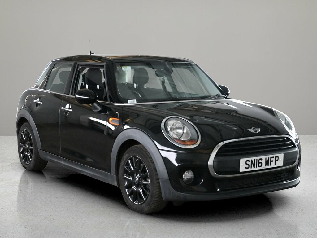 Mini Hatch One Black