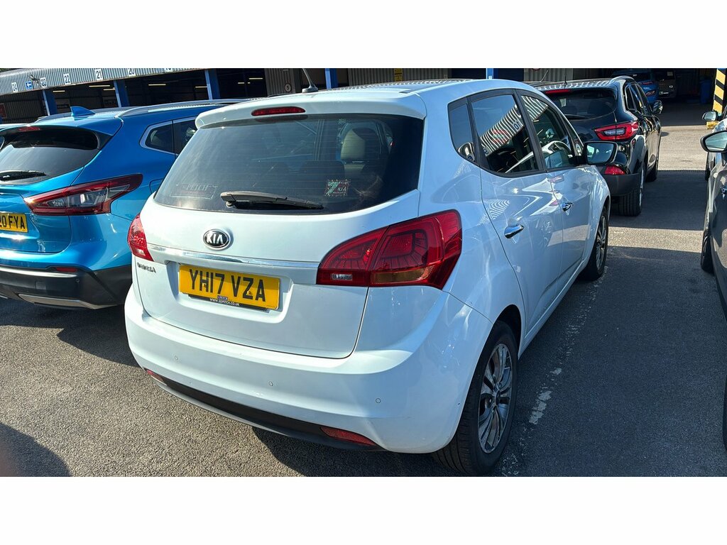 Kia Venga 4 White #4