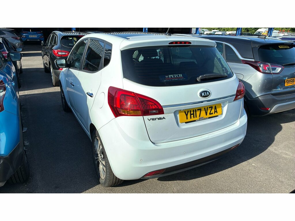 Kia Venga 4 White #3