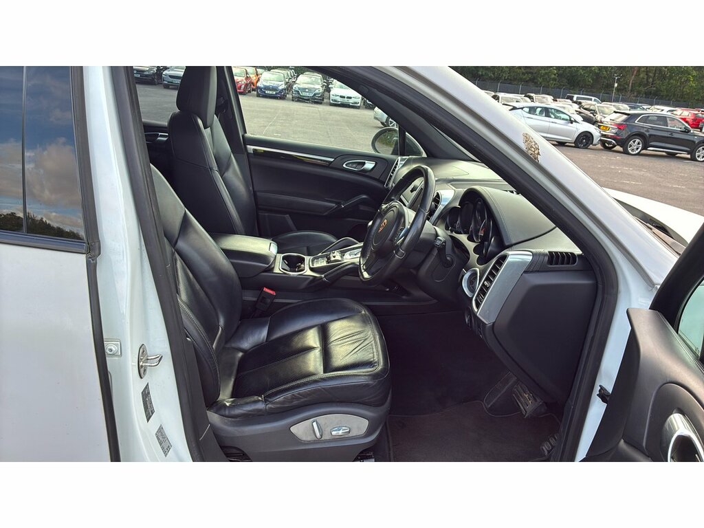 Porsche Cayenne 4.1 D V8 S Tiptronic S 382 Bhp White #8
