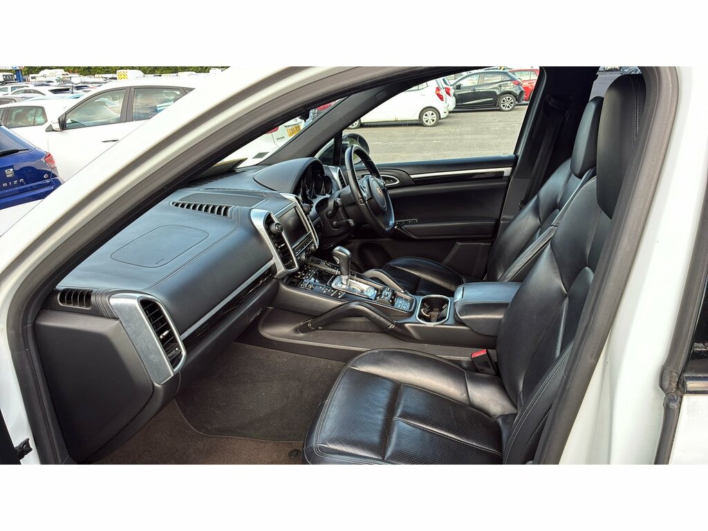 Porsche Cayenne Td V6 White #6