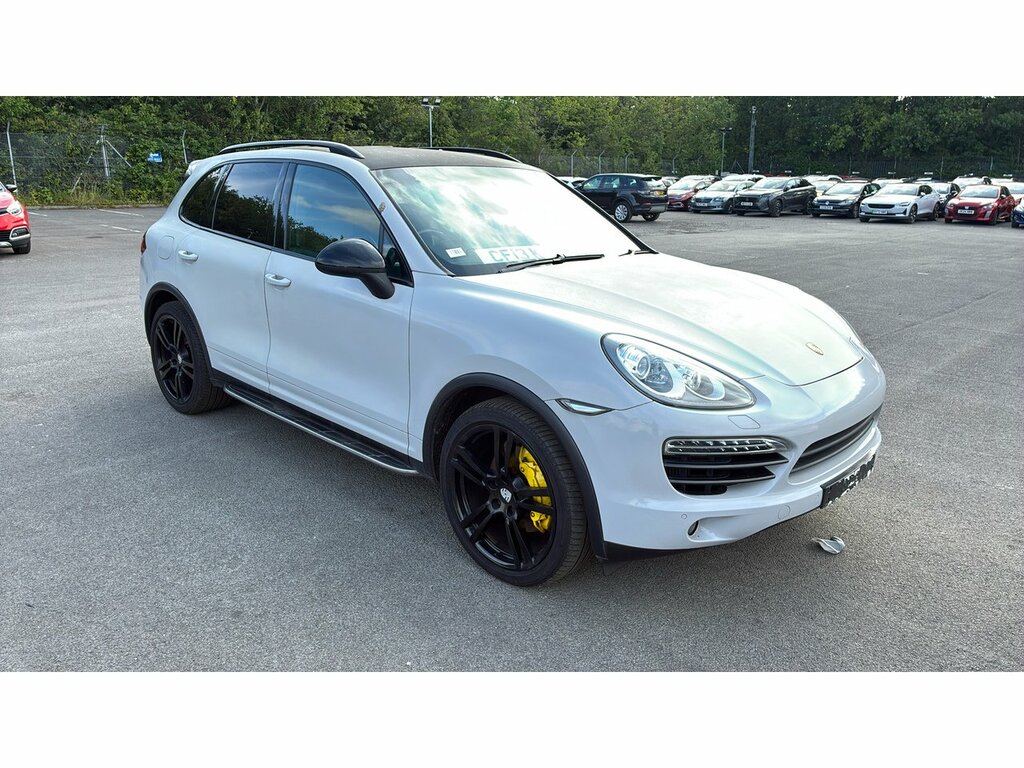 Porsche Cayenne Td V6 White