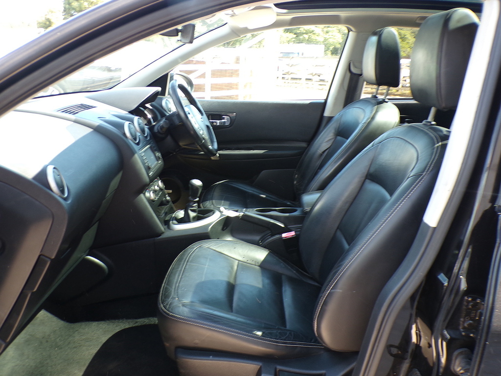 Nissan Qashqai Acenta White #17