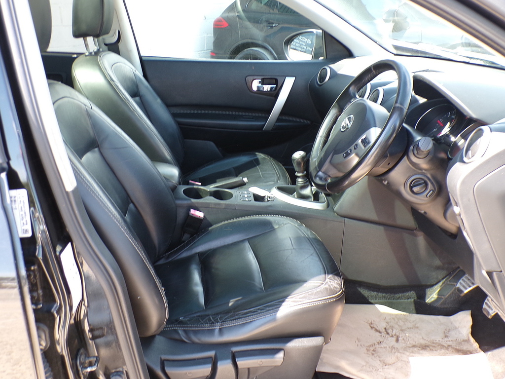 Nissan Qashqai Acenta White #13