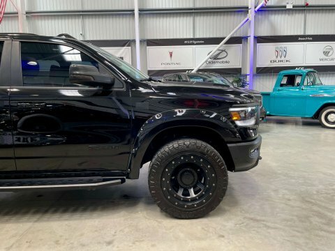 Dodge RAM Pickup 1500 5.7 V8 Hemi 4X4 201665 Grey #15