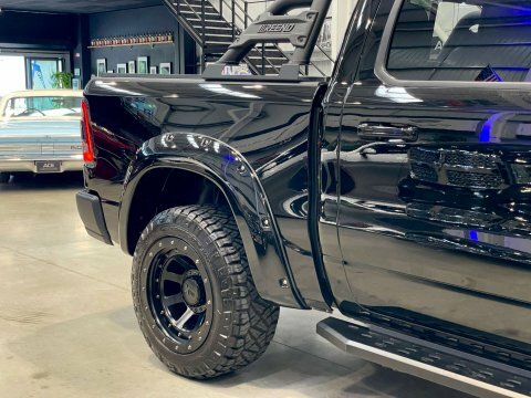 Dodge RAM Pickup 1500 5.7 V8 Hemi 4X4 201665 Grey #13