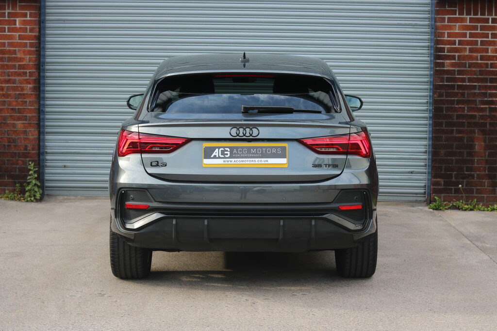 Audi Q3 1.5 Tfsi Cod 35 Black Edition Sportback S Tronic E #4