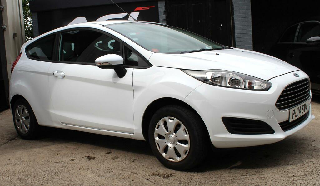 Ford Fiesta 1.25 Studio Hatchback White