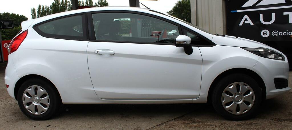 Ford Fiesta 1.25 Studio Hatchback PJ14SVA White #5