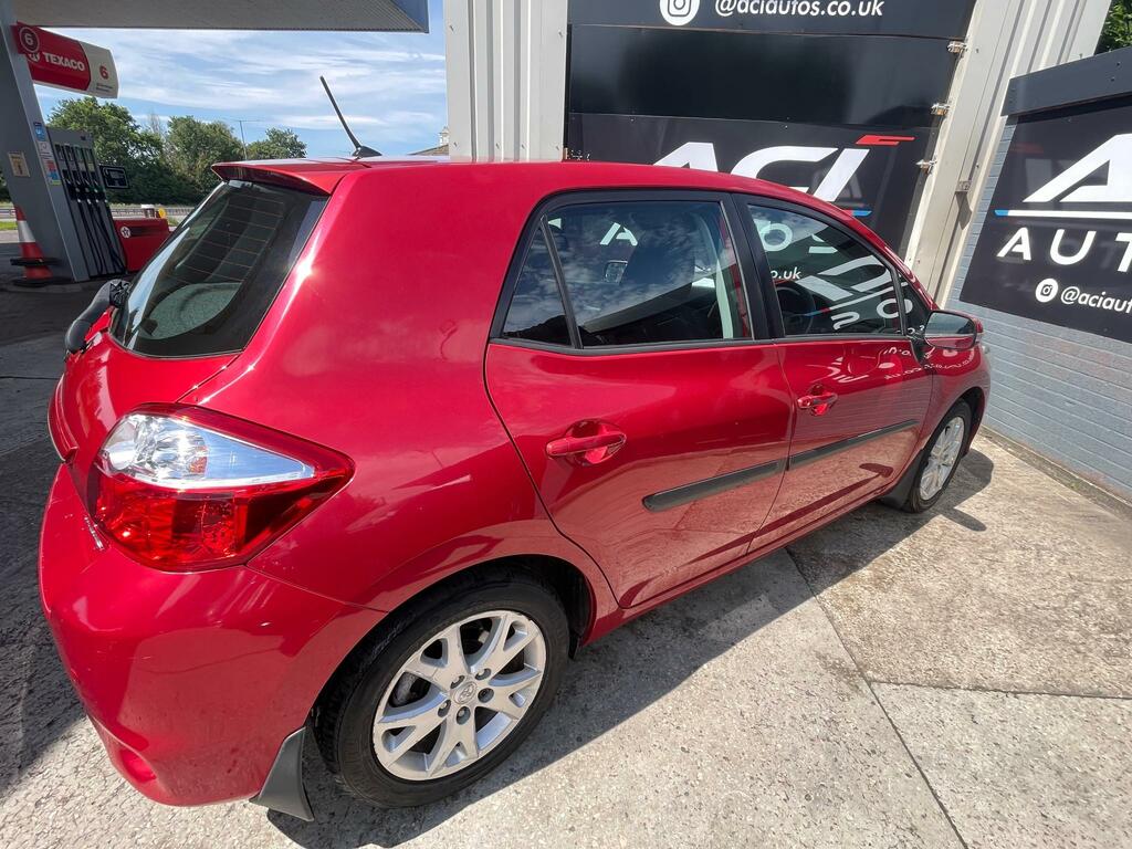 Toyota Auris 1.6 V-matic Tr Hatchback Red #6