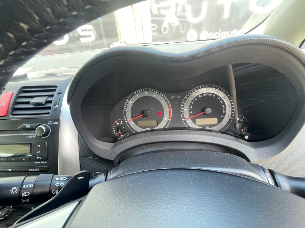 Toyota Auris 1.6 V-matic Colour Collection Euro 5 White #12