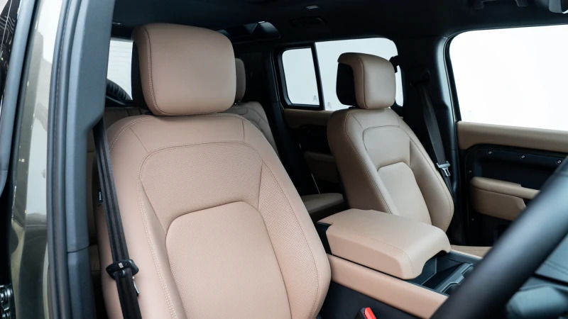 Land Rover Defender 110 2.2 Xs Utility 7 Seats Black #5
