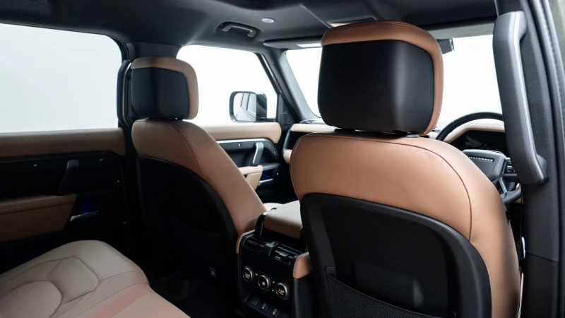 Land Rover Defender 110 2.2 Xs Utility 7 Seats Black #28