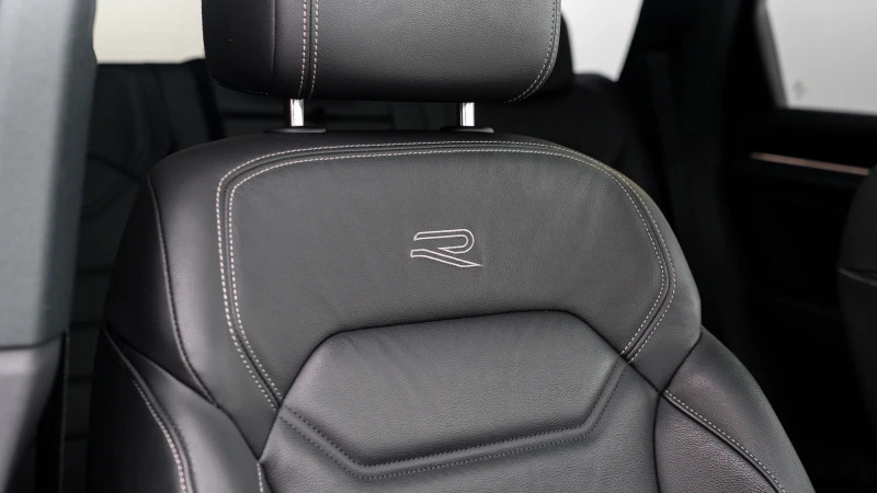 Volkswagen Touareg Black Edition Grey #36