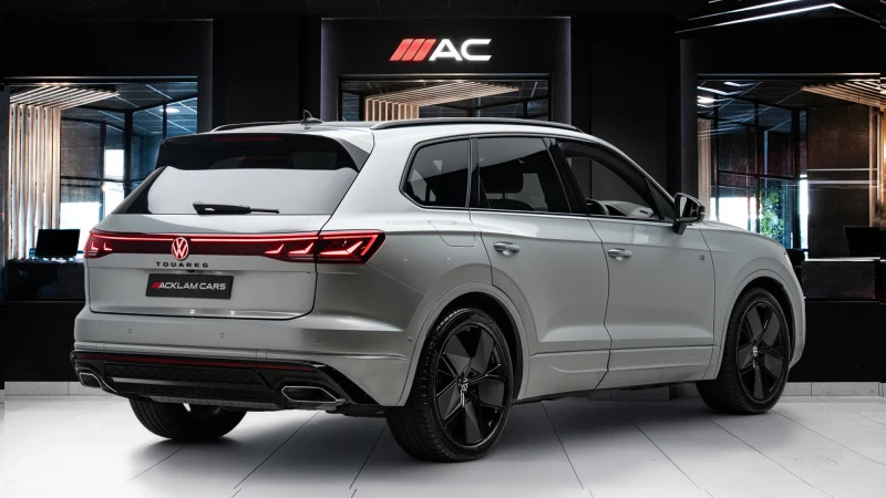 Volkswagen Touareg Black Edition Grey #4