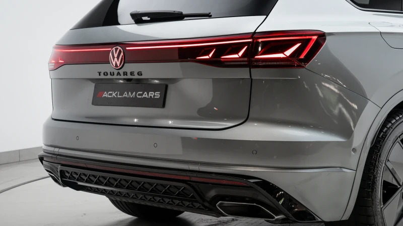 Volkswagen Touareg Black Edition Grey #17