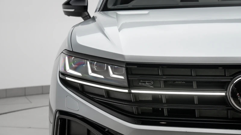 Volkswagen Touareg Black Edition Grey #8