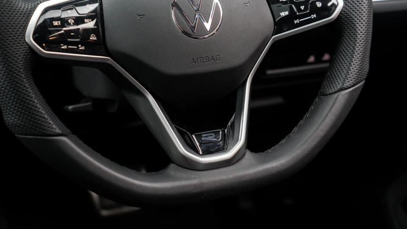 Volkswagen Touareg Black Edition Grey #25