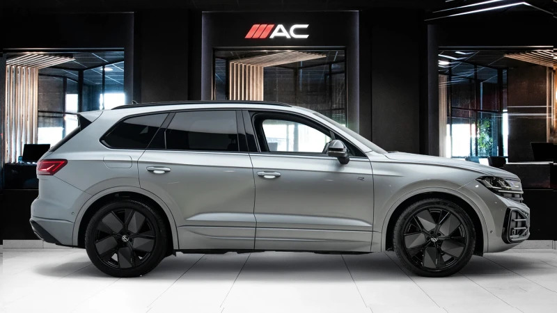 Volkswagen Touareg Black Edition Grey #3