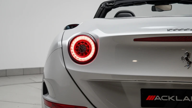 Ferrari California California Tdd Hele S-a Red #18