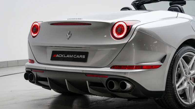 Ferrari California California Tdd Hele S-a Red #17