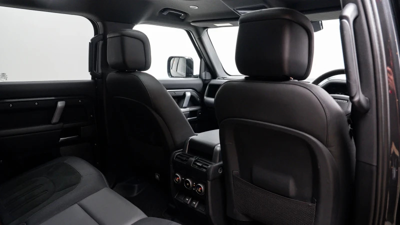 Land Rover Defender 110 110 3.0 D250 Mhev Xs Edition Suv 4 Black #19