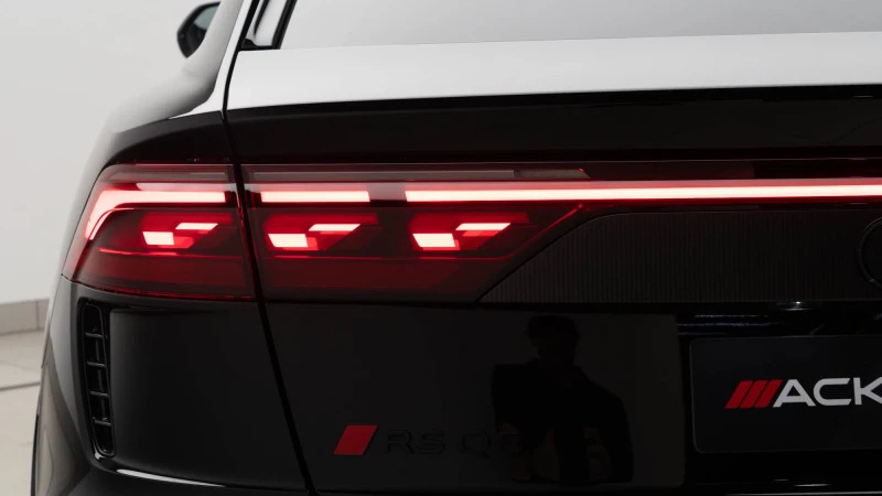 Audi RSQ8 Performance Black #7