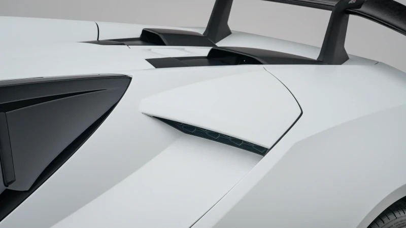 Lamborghini Huracan Sv White #52