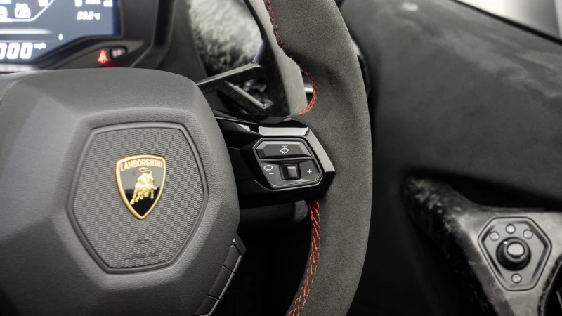Lamborghini Huracan Sv White #41