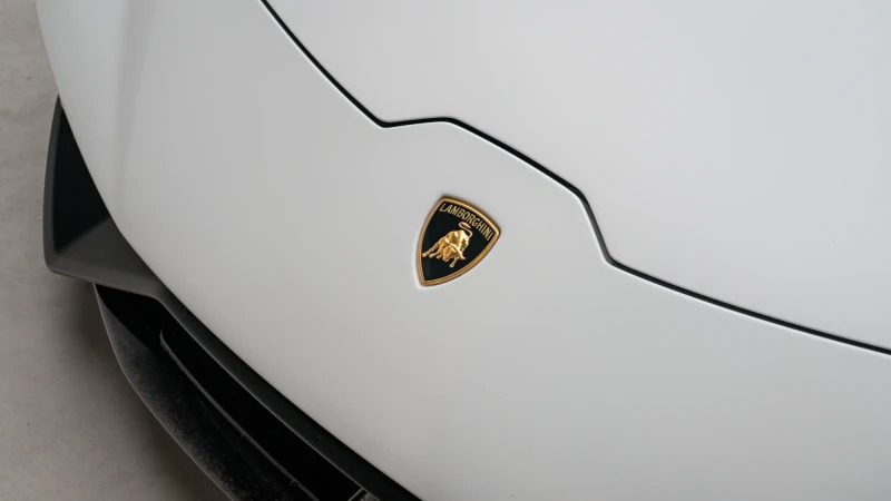 Lamborghini Huracan Sv White #53