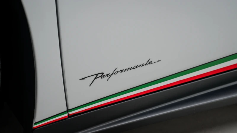 Lamborghini Huracan Sv White #49