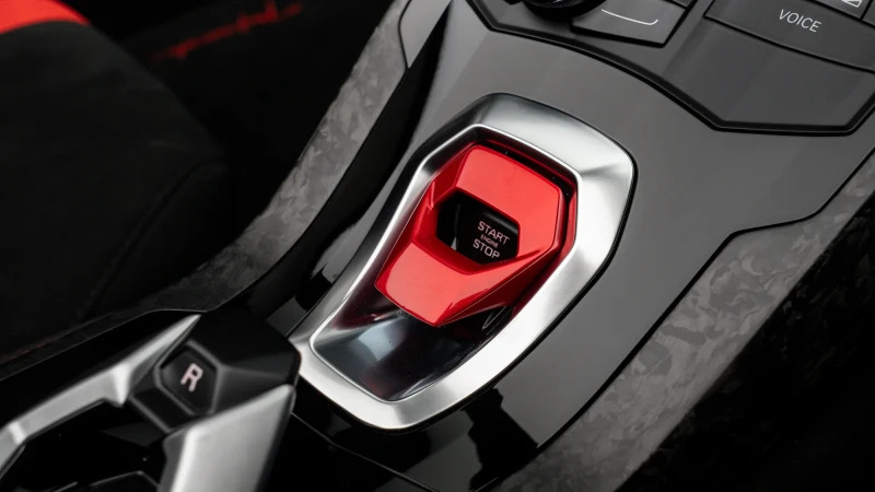 Lamborghini Huracan Sv White #31