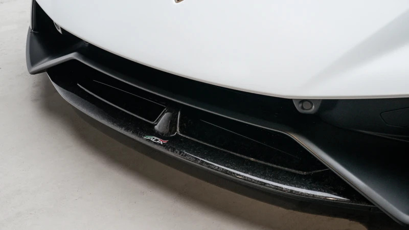 Lamborghini Huracan Sv White #54