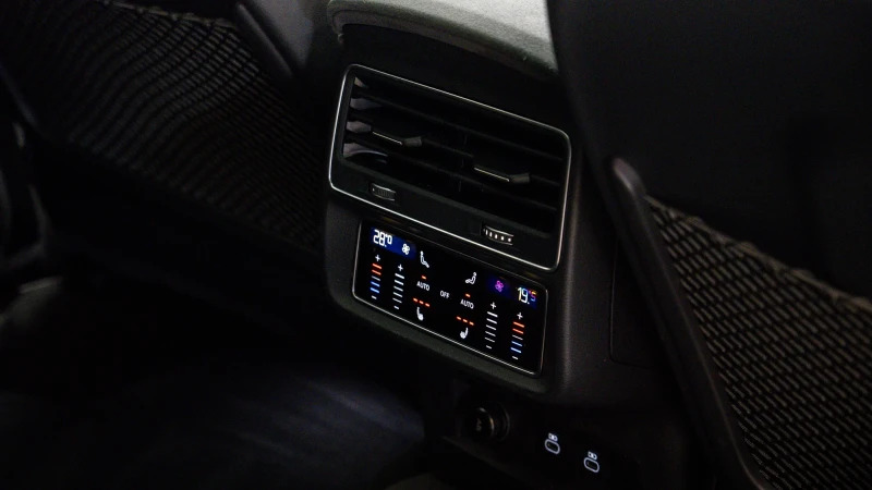 Audi RSQ8 Vorsprung Blue #9